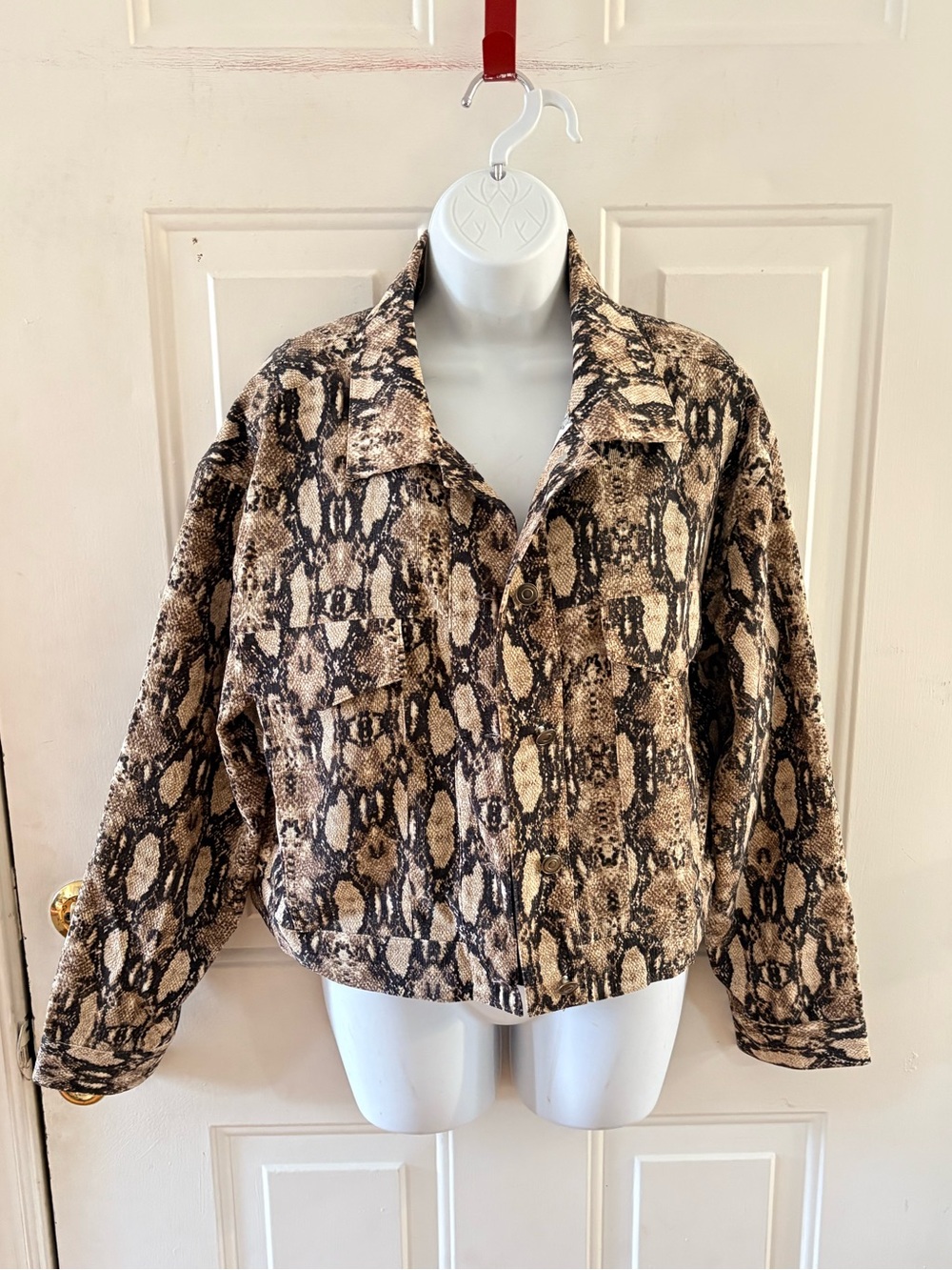 Cozy Casual Snake-Print Brown Women's Jacket. Size L